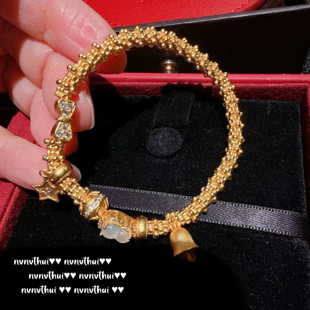 Ancient-style golden filigree, auspicious cloud-shaped jade and carnelian bracelet, new Chinese style, bell-shaped gourd entwined bracelet.