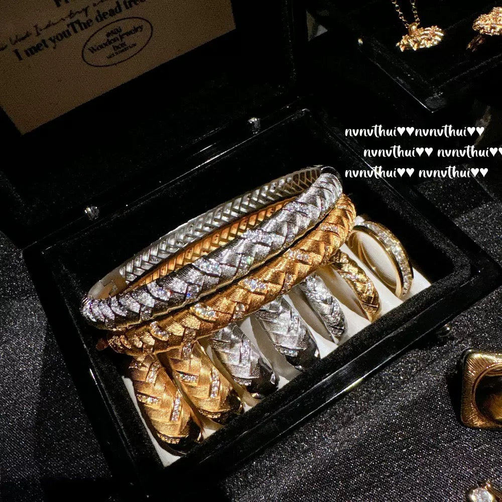 Italian vintage brushed wheat sheaf gemstone bracelet, plated with 18K gold.