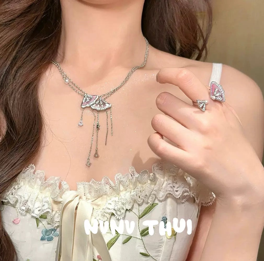 Italian vintage scallop pearl mother-of-pearl necklace, light luxury jewelry, court pink mother-of-pearl fan-shaped earrings and ring