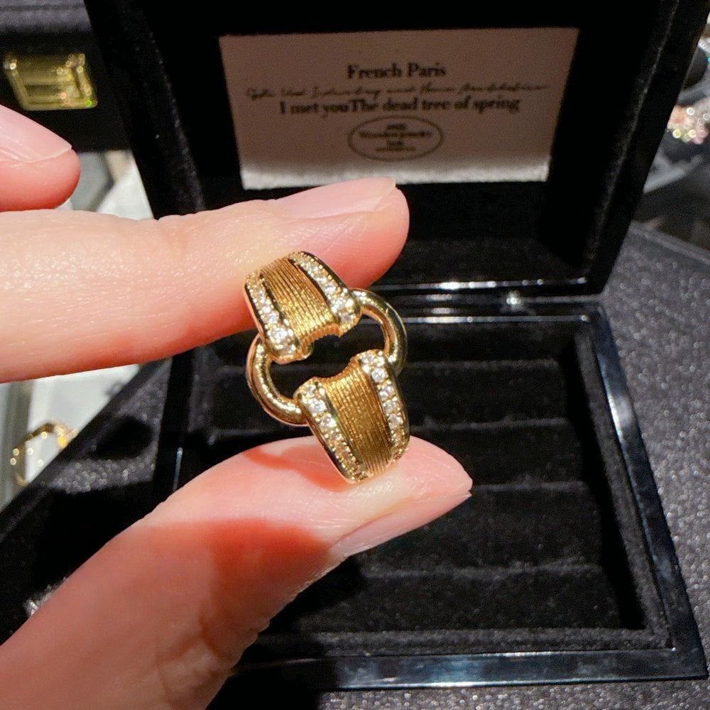 Italian vintage brushed and lotus flower gemstone ring Vintage plated 18K gold lock buckle zircon ring