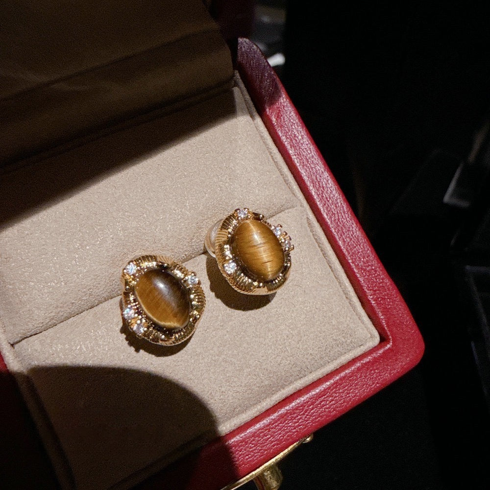 Jewelry antique style natural tiger eye stone earrings attract wealth and show off white, yellow, turquoise, diamond studded temperament earrings