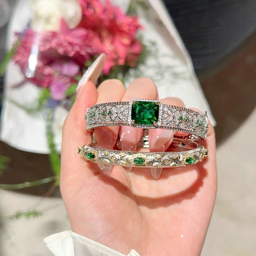 Weaving pattern carved gold peacock green fireworks zircon bracelet antique feeling plated 18K gold honeycomb emerald zircon bracelet