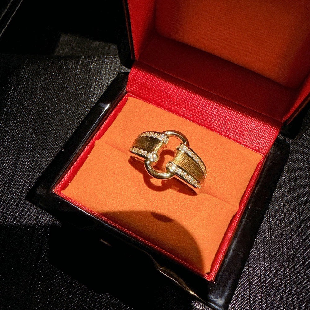 Italian vintage brushed and lotus flower gemstone ring Vintage plated 18K gold lock buckle zircon ring
