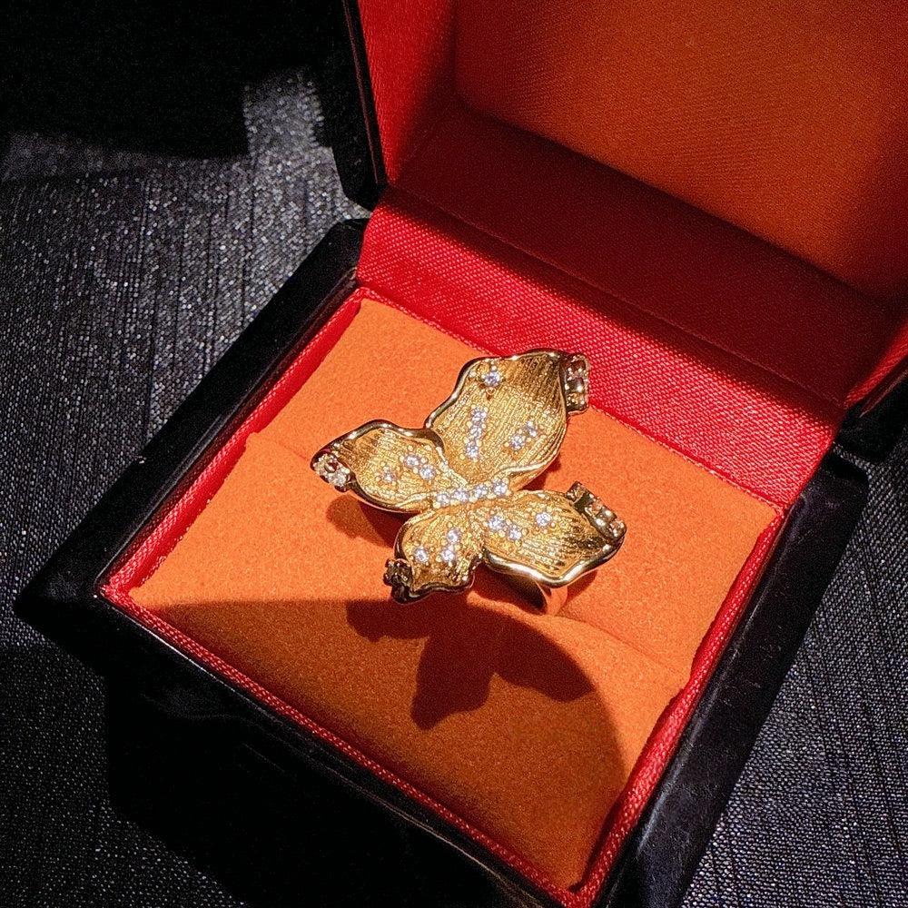 Italian vintage brushed and lotus flower gemstone ring Vintage plated 18K gold lock buckle zircon ring