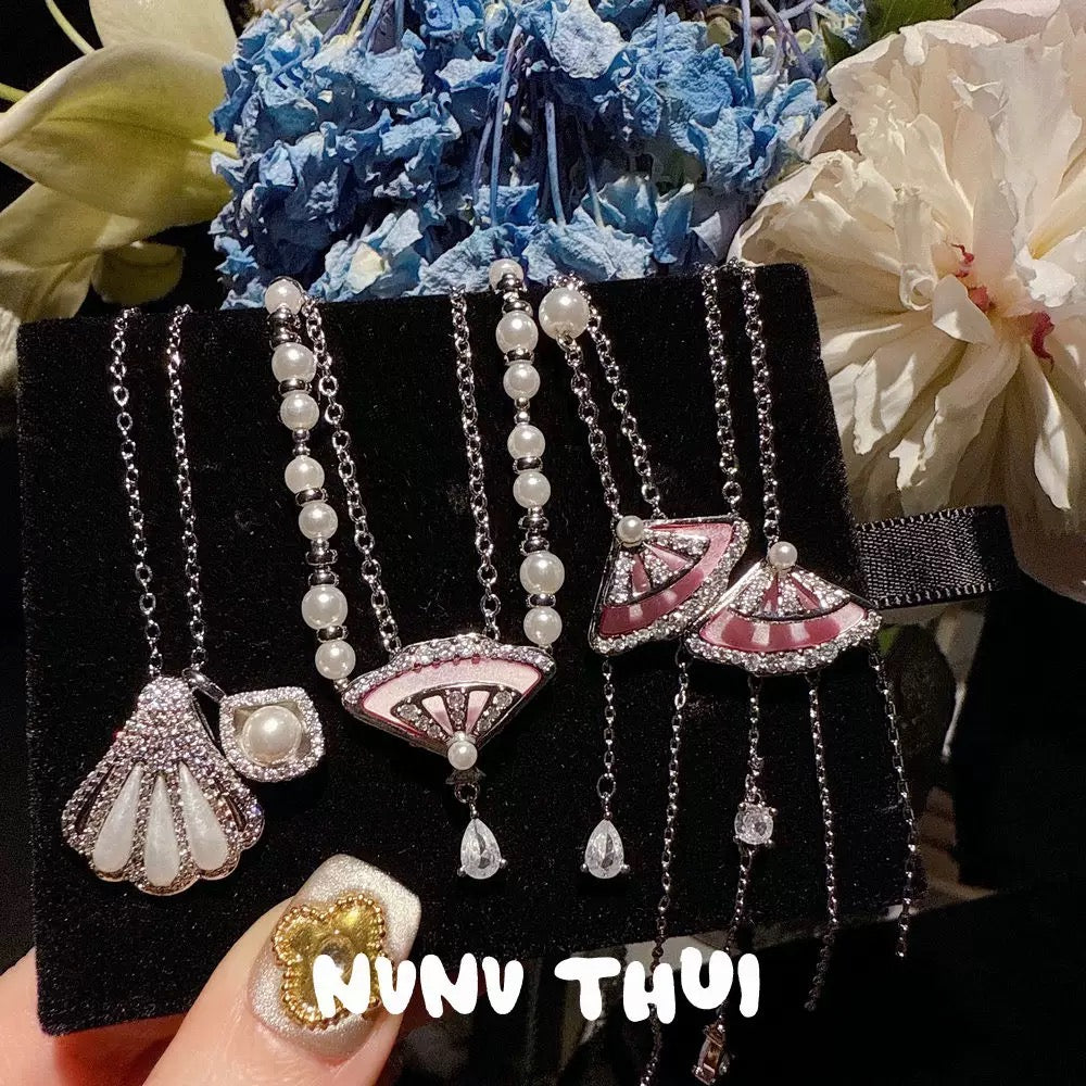 Italian vintage scallop pearl mother-of-pearl necklace, light luxury jewelry, court pink mother-of-pearl fan-shaped earrings and ring