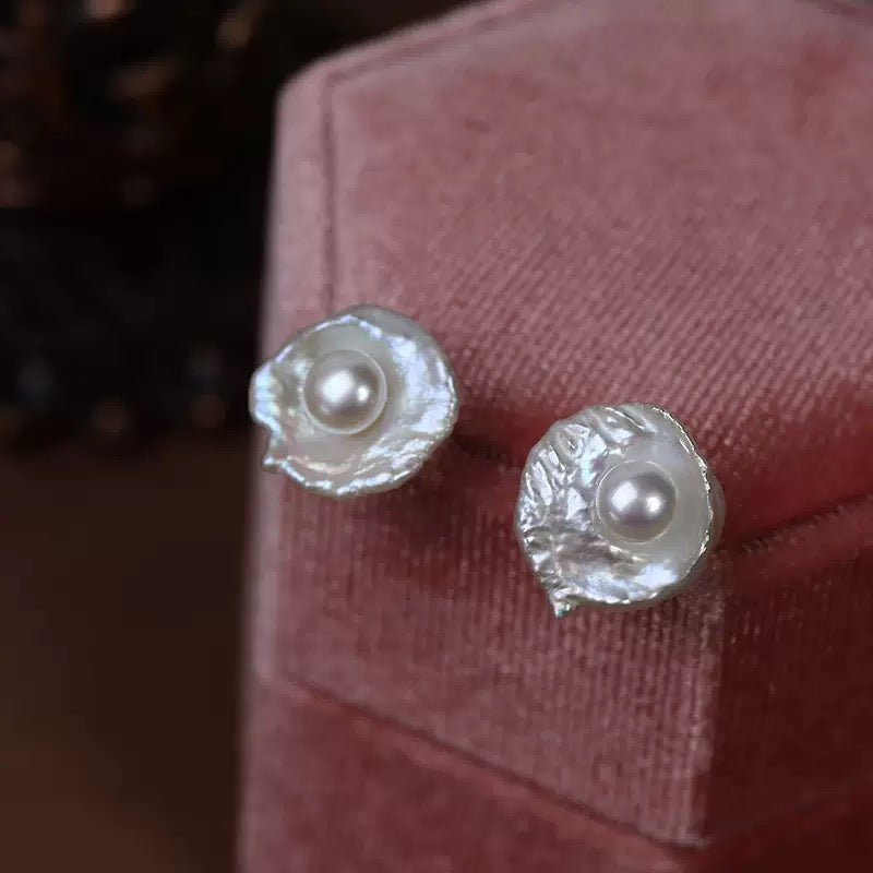 Poached egg pearl stud earrings, natural freshwater petal earrings, French retro original design, 925 silver needle.