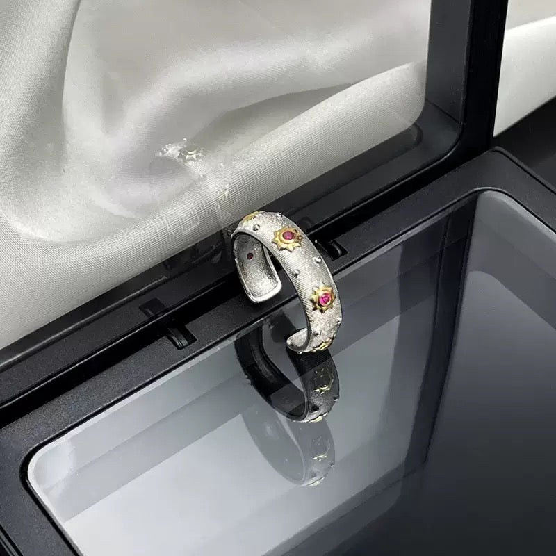 Medieval court style brushed finish high-end retro lace open ring for women, fashionable, delicate and unique finger ring.
