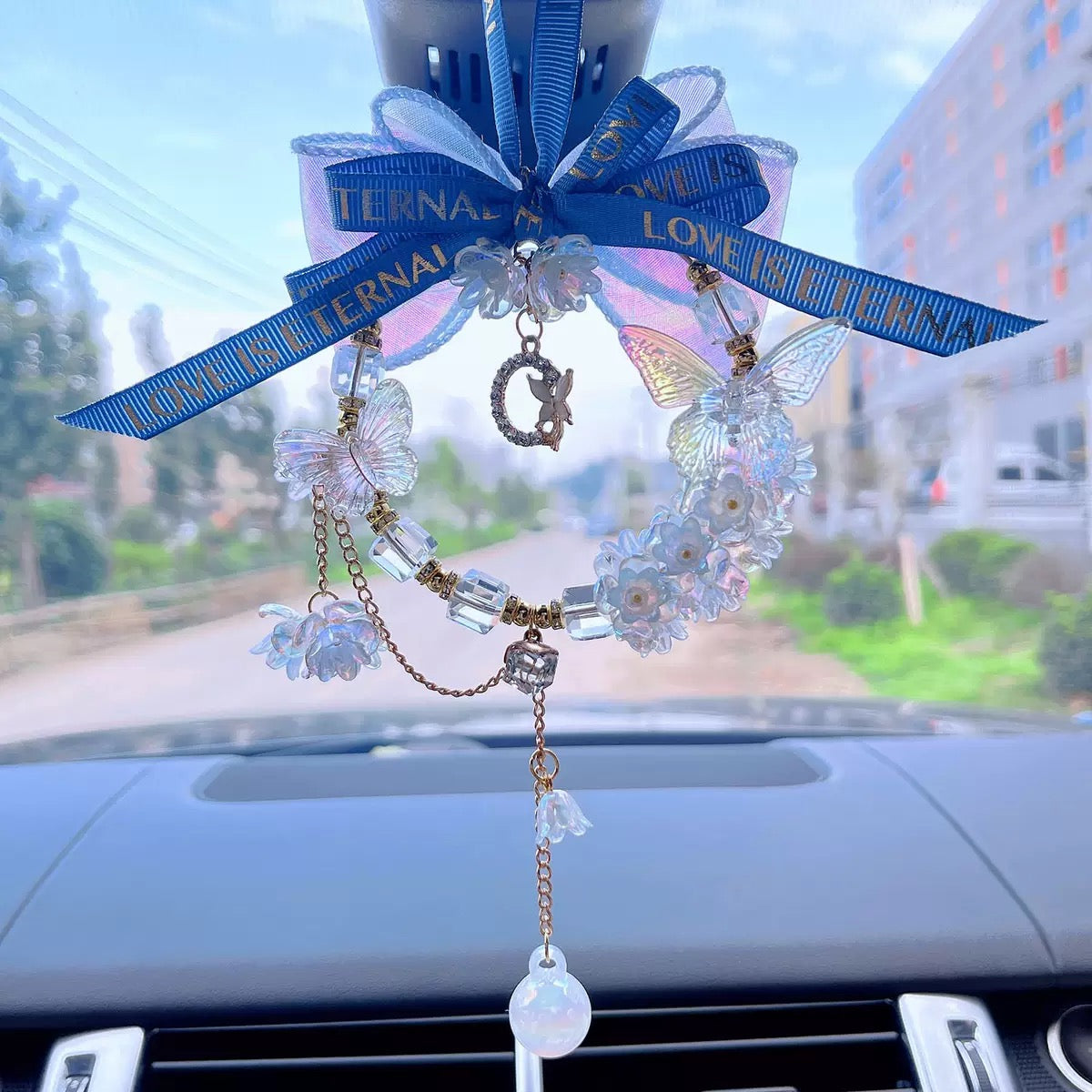 Butterfly dancing car hanging decoration, car interior accessory, car hanging ornament, butterfly bellflower rearview mirror pendant