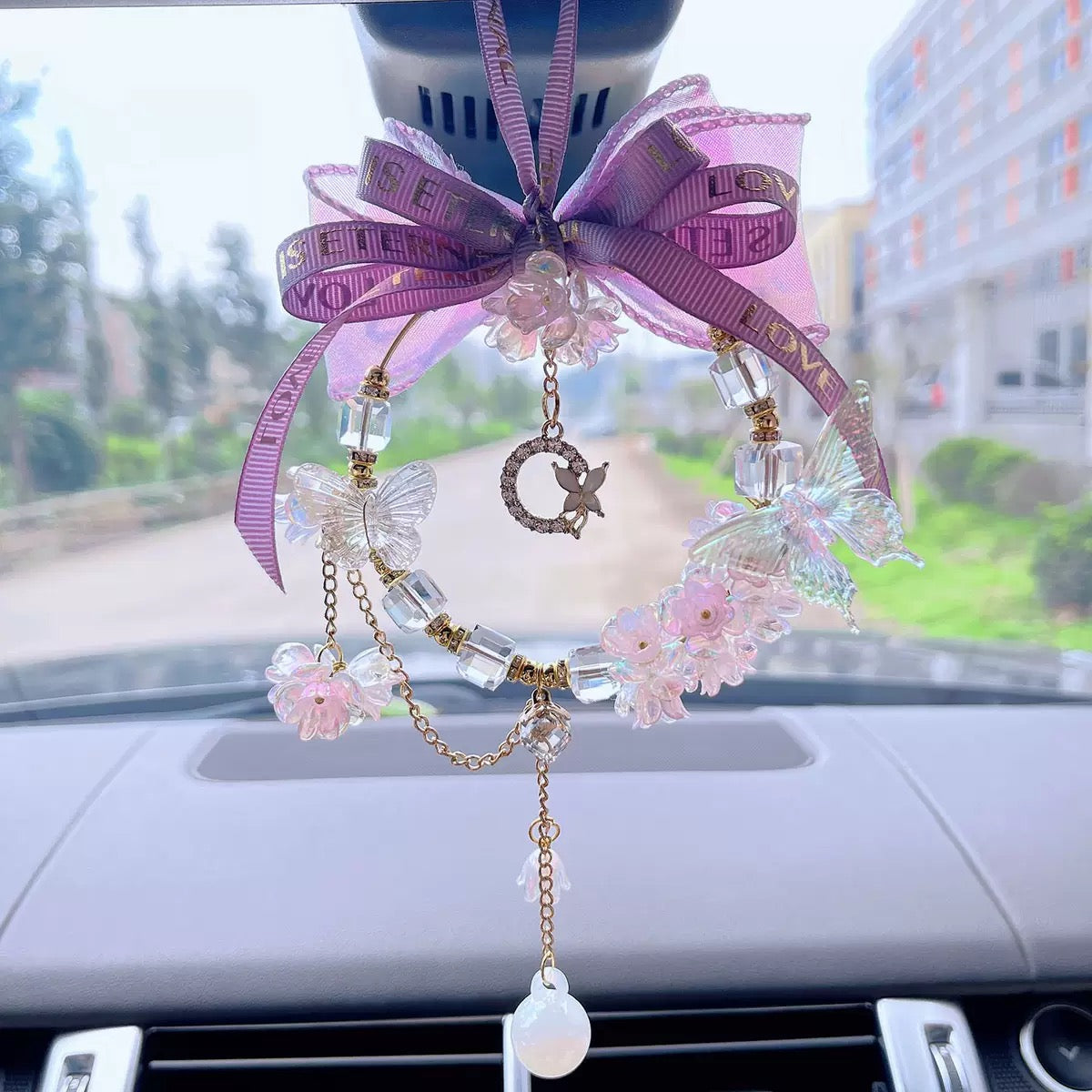 Butterfly dancing car hanging decoration, car interior accessory, car hanging ornament, butterfly bellflower rearview mirror pendant
