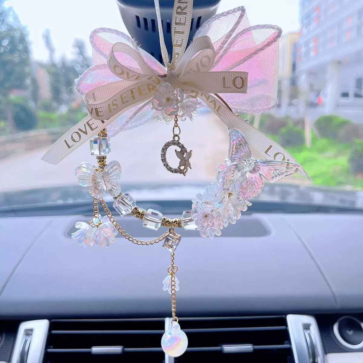 Butterfly dancing car hanging decoration, car interior accessory, car hanging ornament, butterfly bellflower rearview mirror pendant