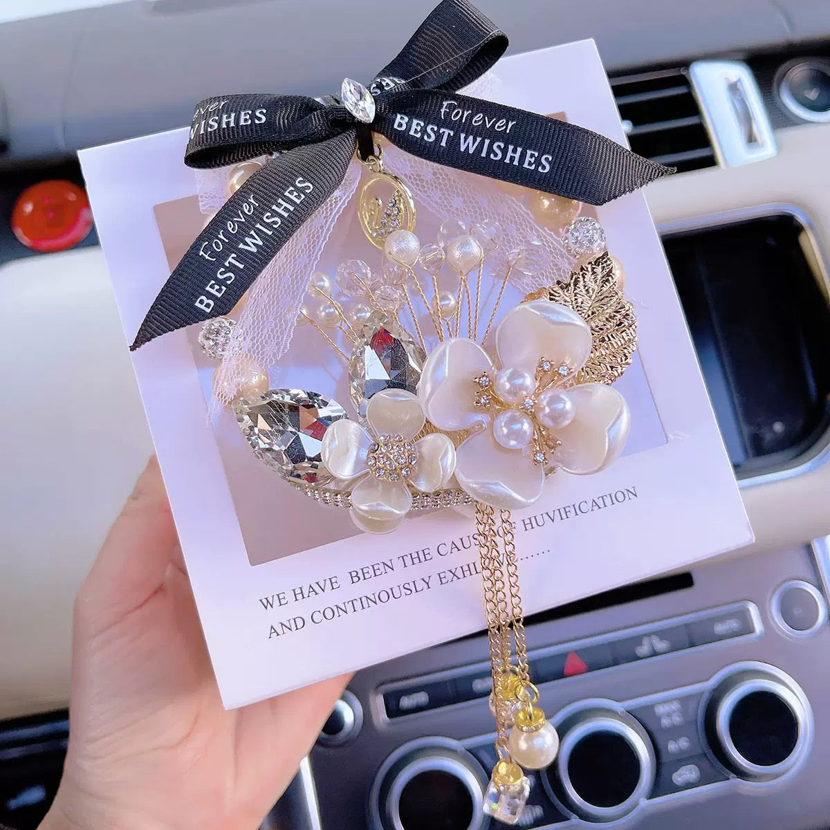 Four-leaf clover pearl car decoration pendant, crystal car rearview mirror hanging accessory, car hanging ornament, popular on social media.