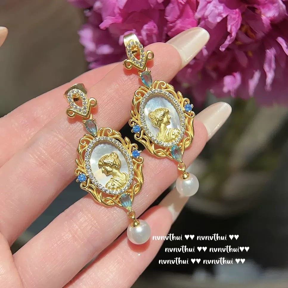 Babylonian Goddess Mother-of-Pearl Necklace with Textured Gold Plated 18K Gold, Honeycomb Goddess Zircon and Pearl Earrings