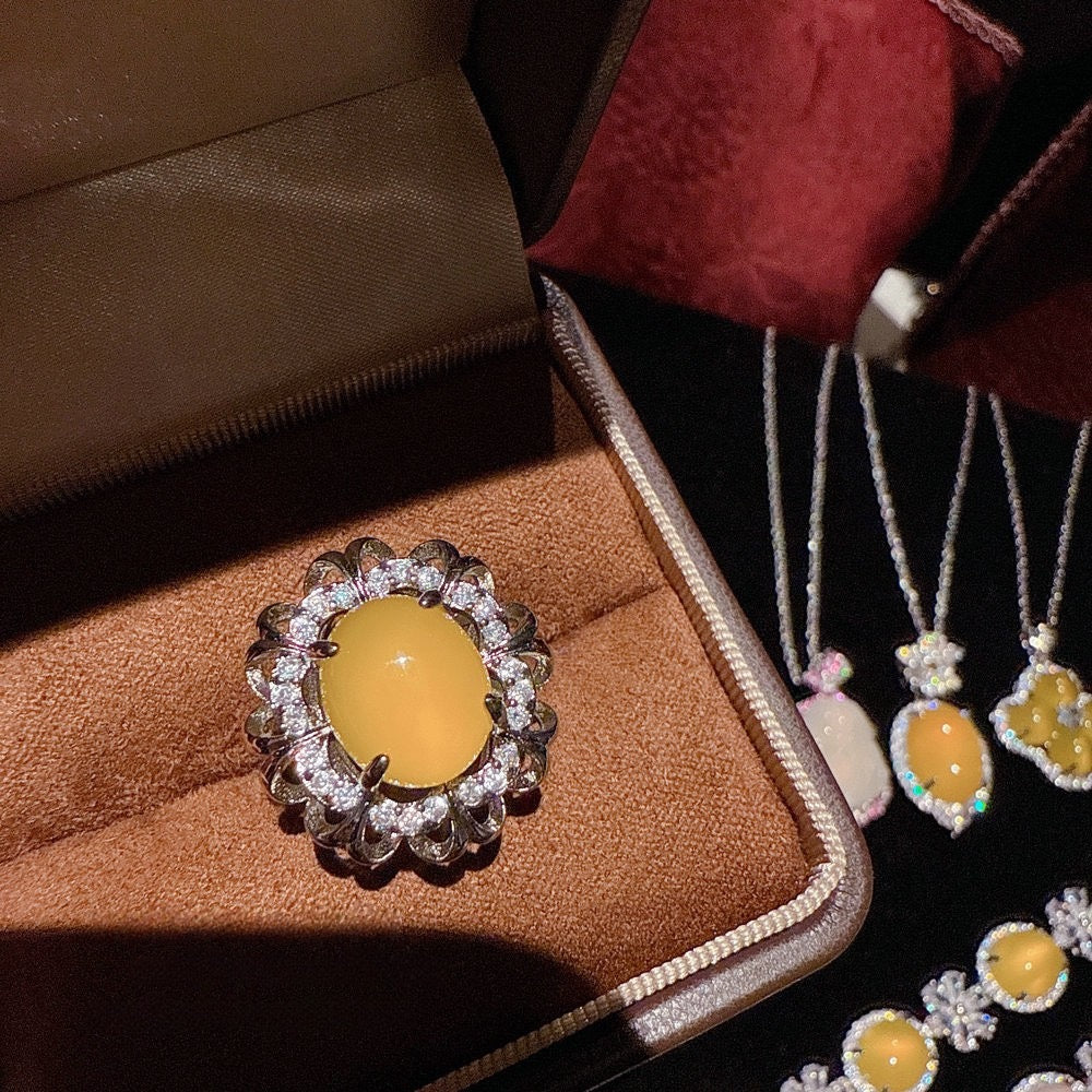 Jewelry Aurora Brazil Egg shaped White Jade Marrow Flower God Gemstone Bracelet New Chinese Chicken Oil Yellow Jade Marrow Necklace Set