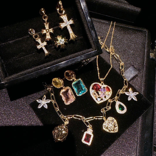 Vintage Austrian Flower Gilded Water Drop Gem Necklace, Rich and Charming Pomegranate Red Zircon Love Necklace