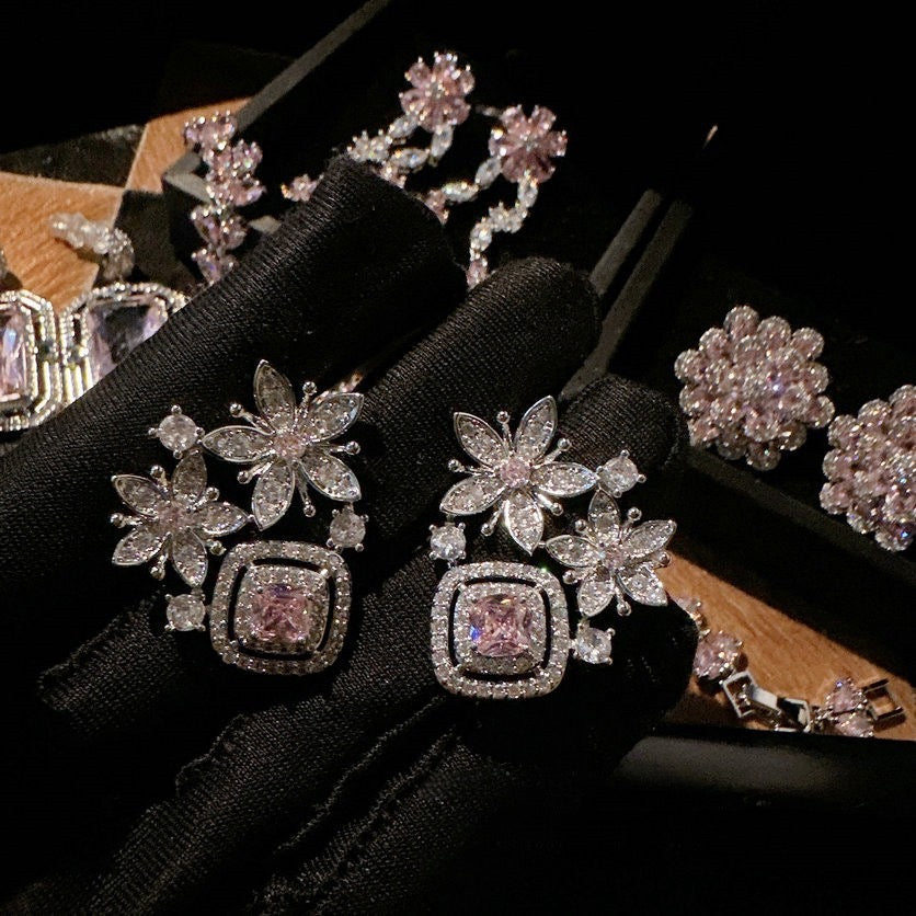 Fugitive princess pink flower basket gemstone earrings Papalacha plated 18K gold Barbie pink petal zircon bracelet