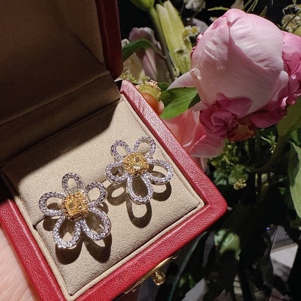 Yellow fluorite osmanthus honey daisy gemstone earrings plated with 18K gold irregular water droplet zircon bracelet