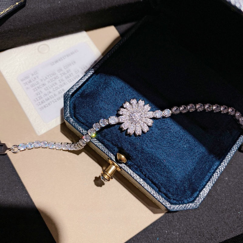 Sparkling flower gemstone bracelet plated with 18K gold snowflake zircon full diamond small flower daisy necklace earrings