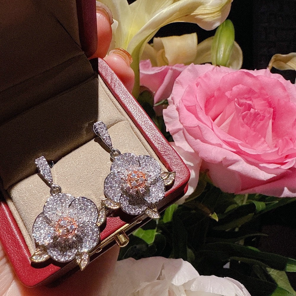 Dali Retro Camellia Gemstone Earrings, Light Luxury, High Grade Floral Beimu Zircon Bracelet Set