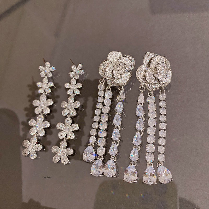 Sparkling flower gemstone bracelet plated with 18K gold snowflake zircon full diamond small flower daisy necklace earrings