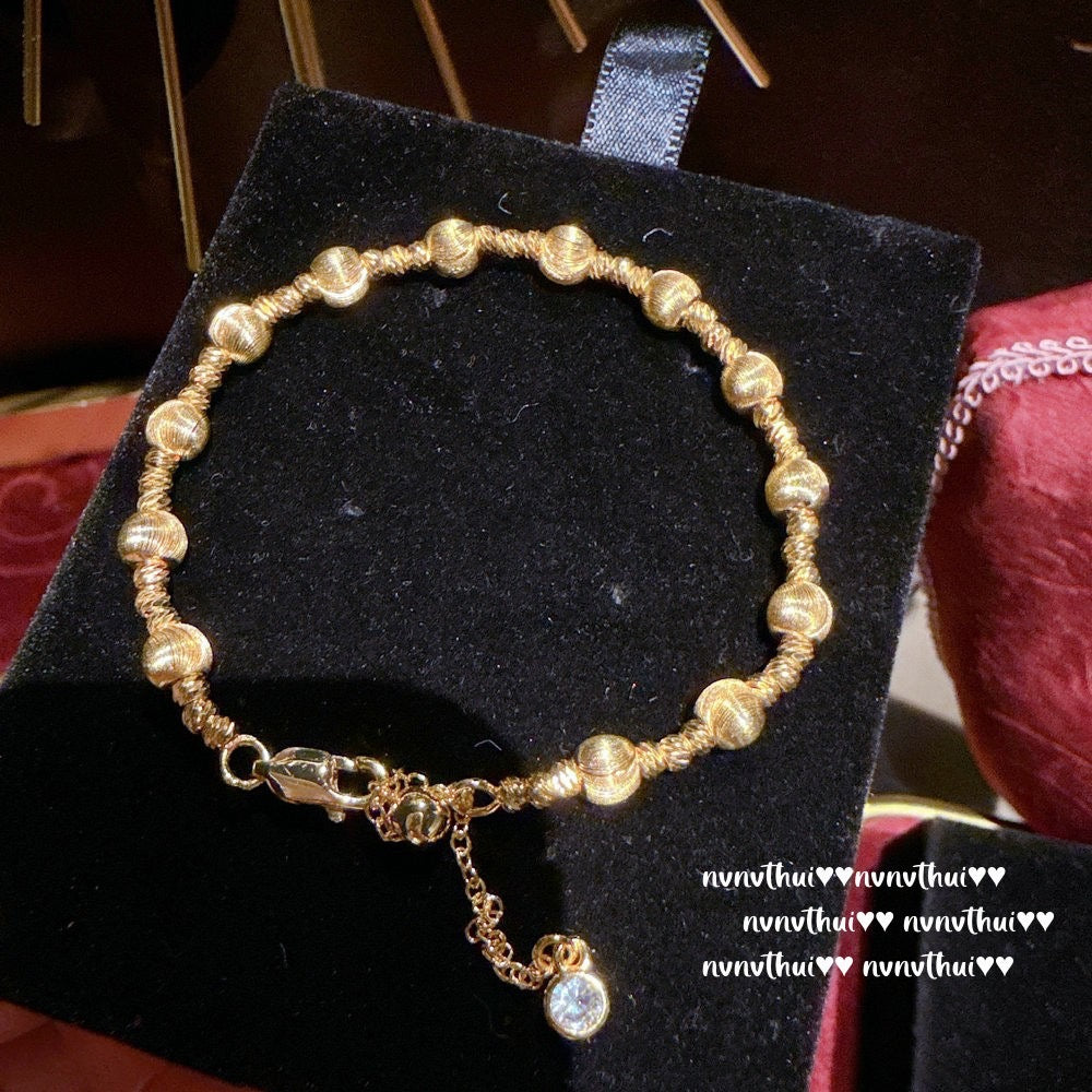 Italian vintage royal iris gemstone necklace, dazzling and resplendent, brushed flower-shaped diamond bracelet set.
