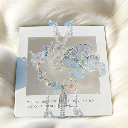 Crystal flower car hanging ornaments, rearview mirror flower pendants, car decorations, women's car ornaments, blooming all the way.