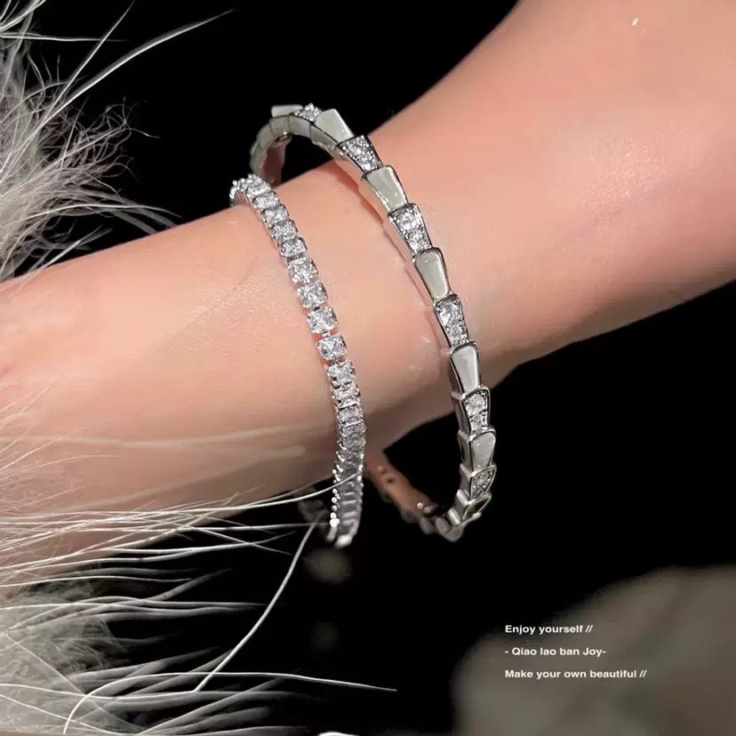 Silver adjustable bangle with snake bone design, rhinestone texture, zirconia, ins light luxury, open style