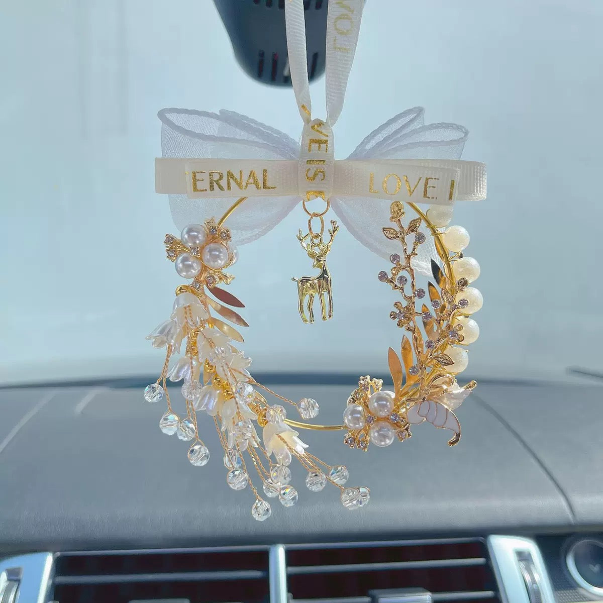 Lily of the Valley Car Charm Crystal Rhinestone Pendant Car Decoration One Deer Brings Peace Rearview Mirror Ornament Auto Accessories
