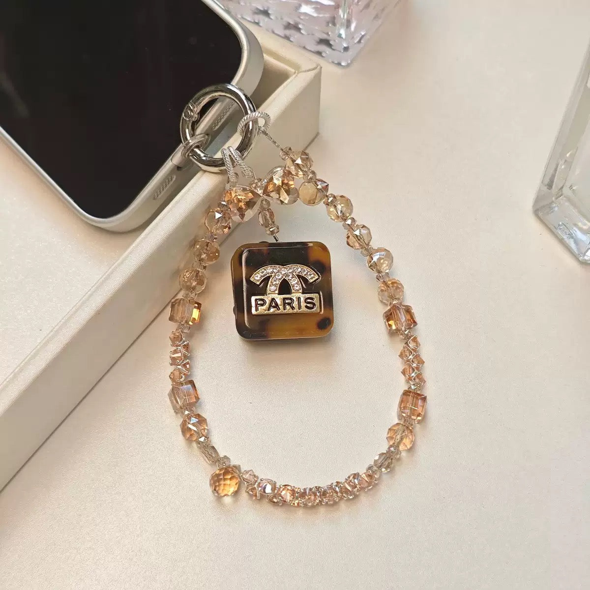 mobile phone chain, ins style, popular among internet celebrities, champagne color, high-end mobile phone lanyard, chain and pendant